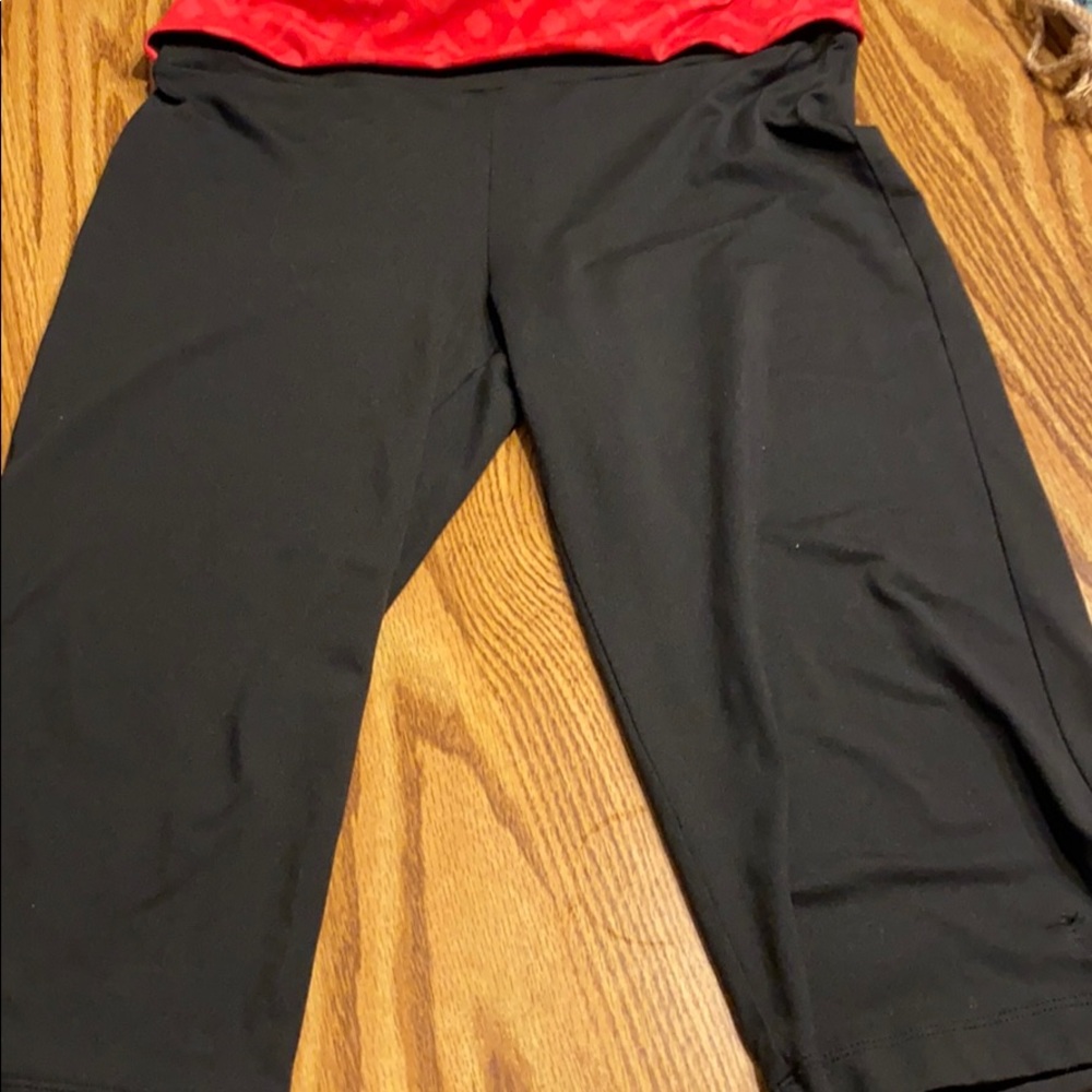 Black crop active wear